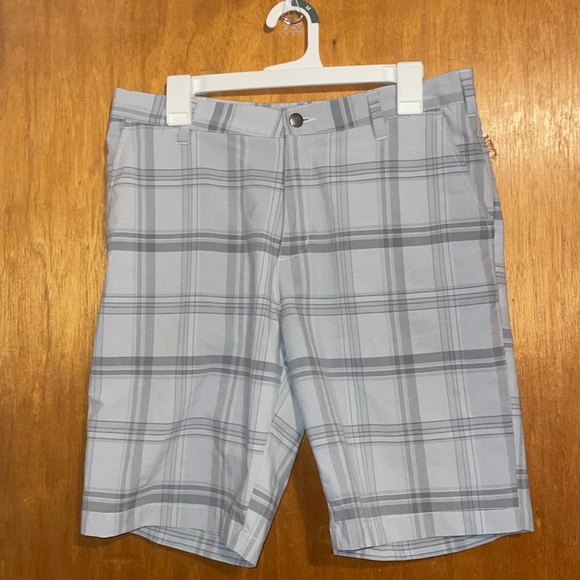 •ADIDAS•NWOT GRAY PLAID LIGHTWEIGHT GOLF SHORTS SIZE 32 - Picture 3 of 9